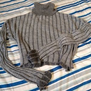 Long sleeve crop top